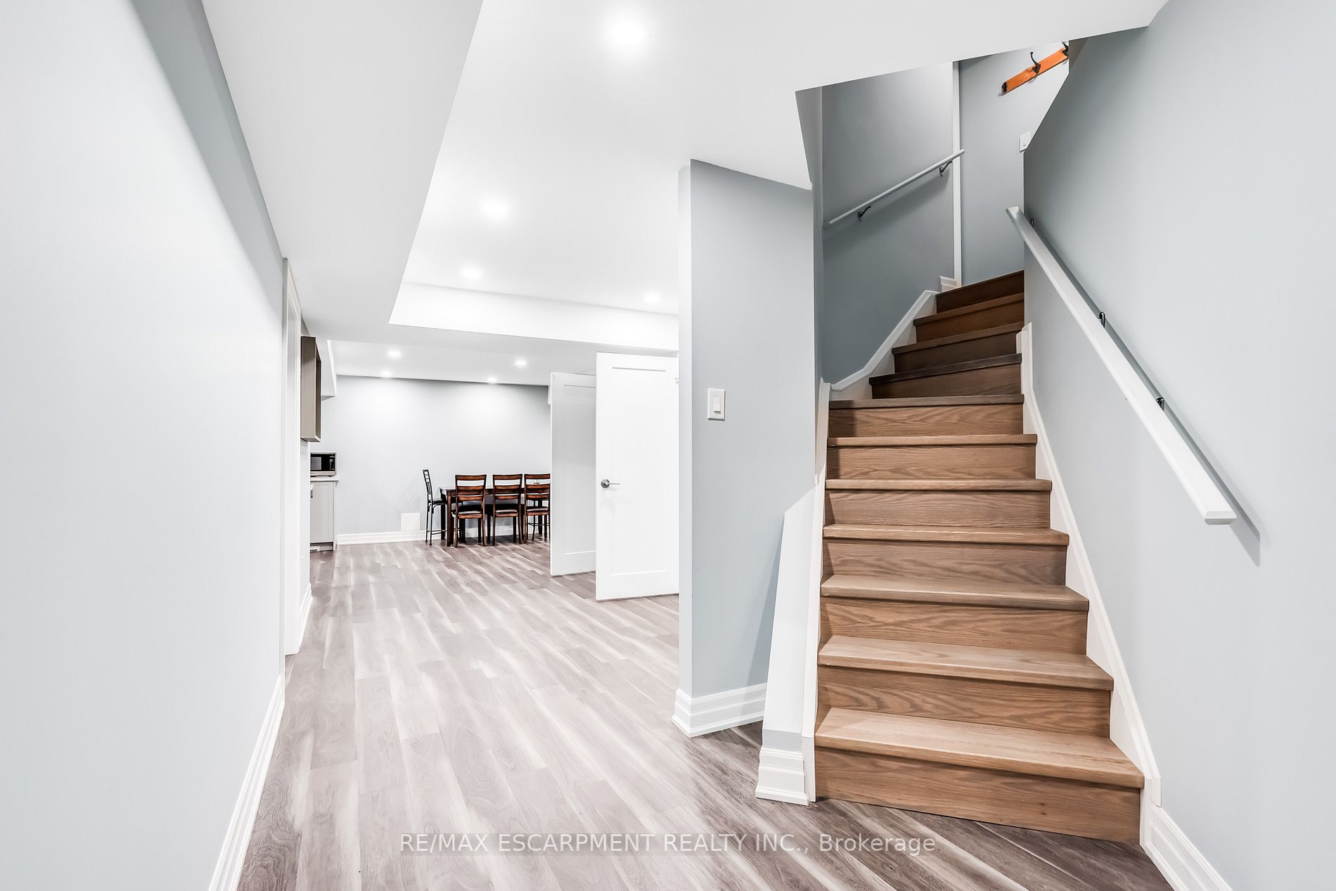 345.5 Highland Rd W