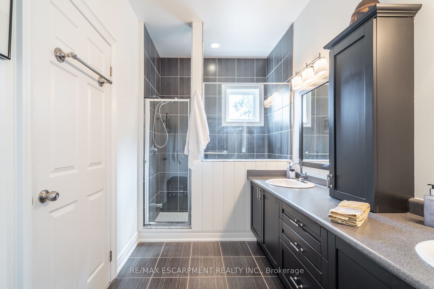 35 Riding Park Pl
