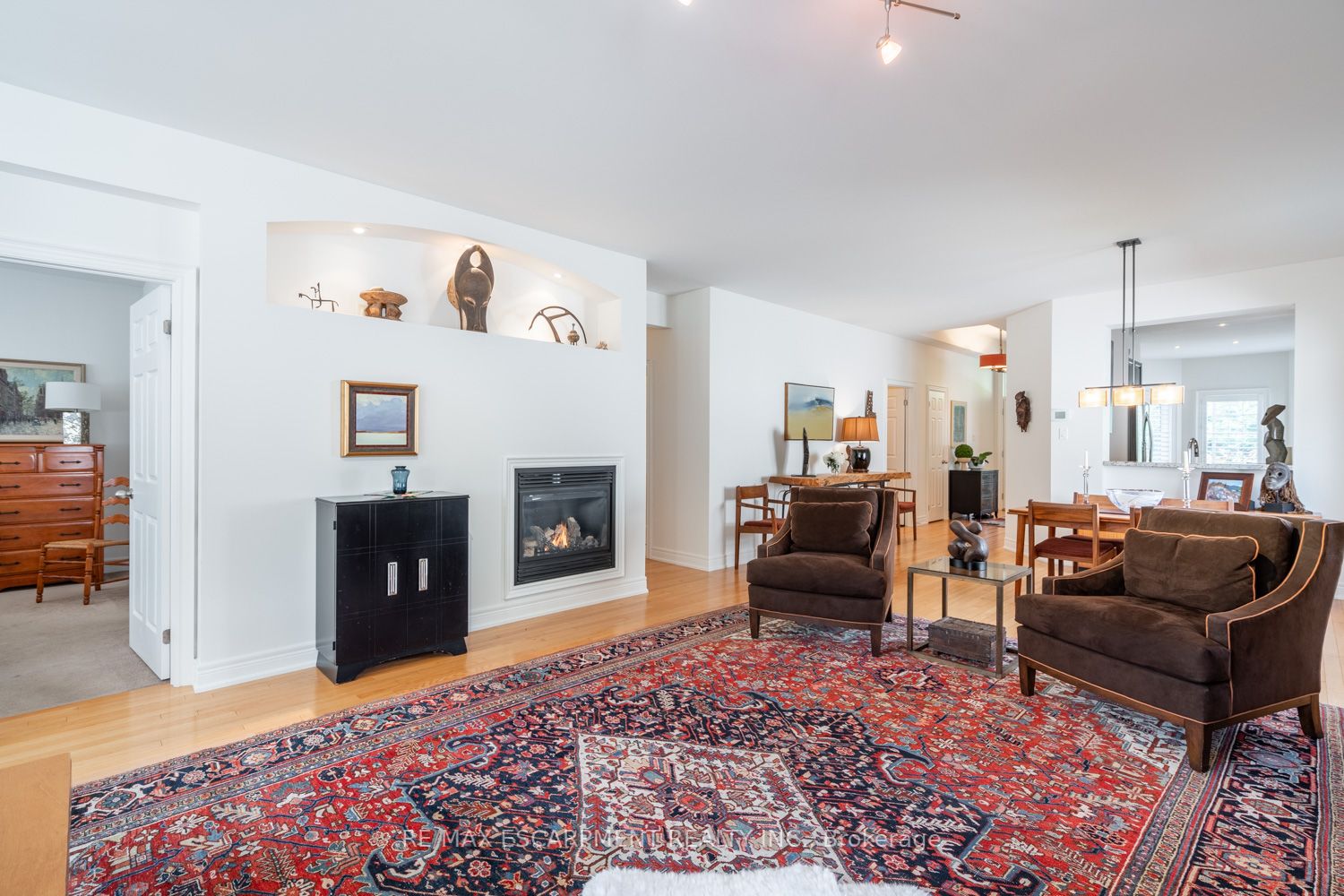 35 Riding Park Pl