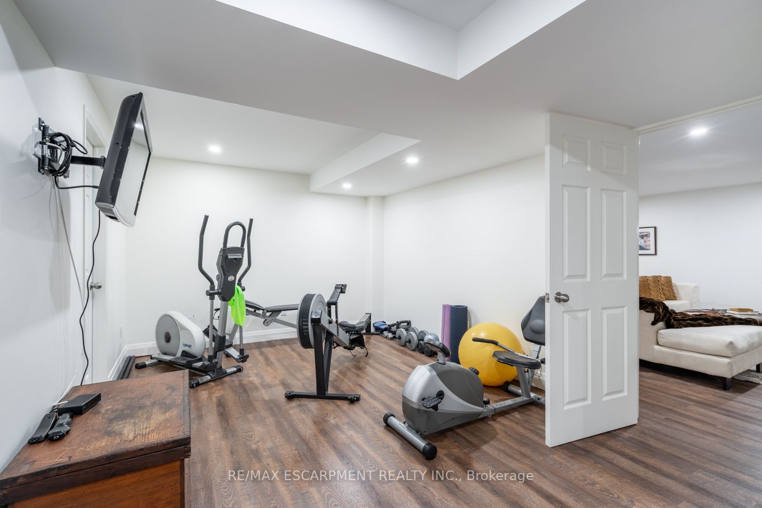 35 Riding Park Pl