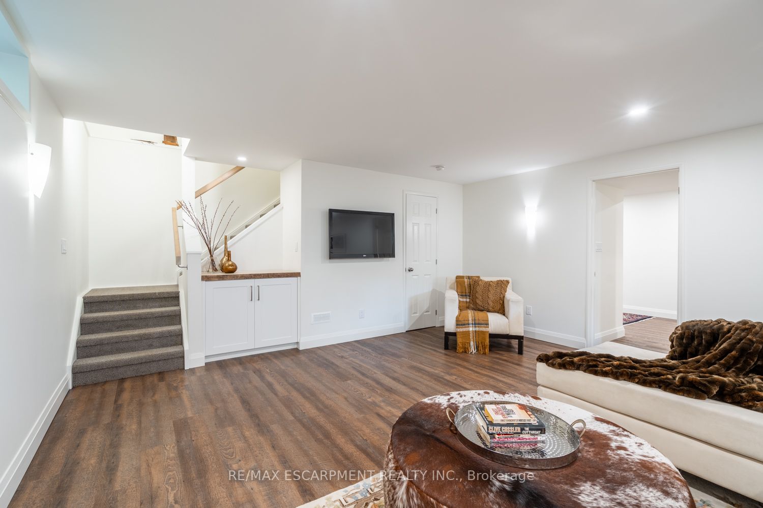 35 Riding Park Pl