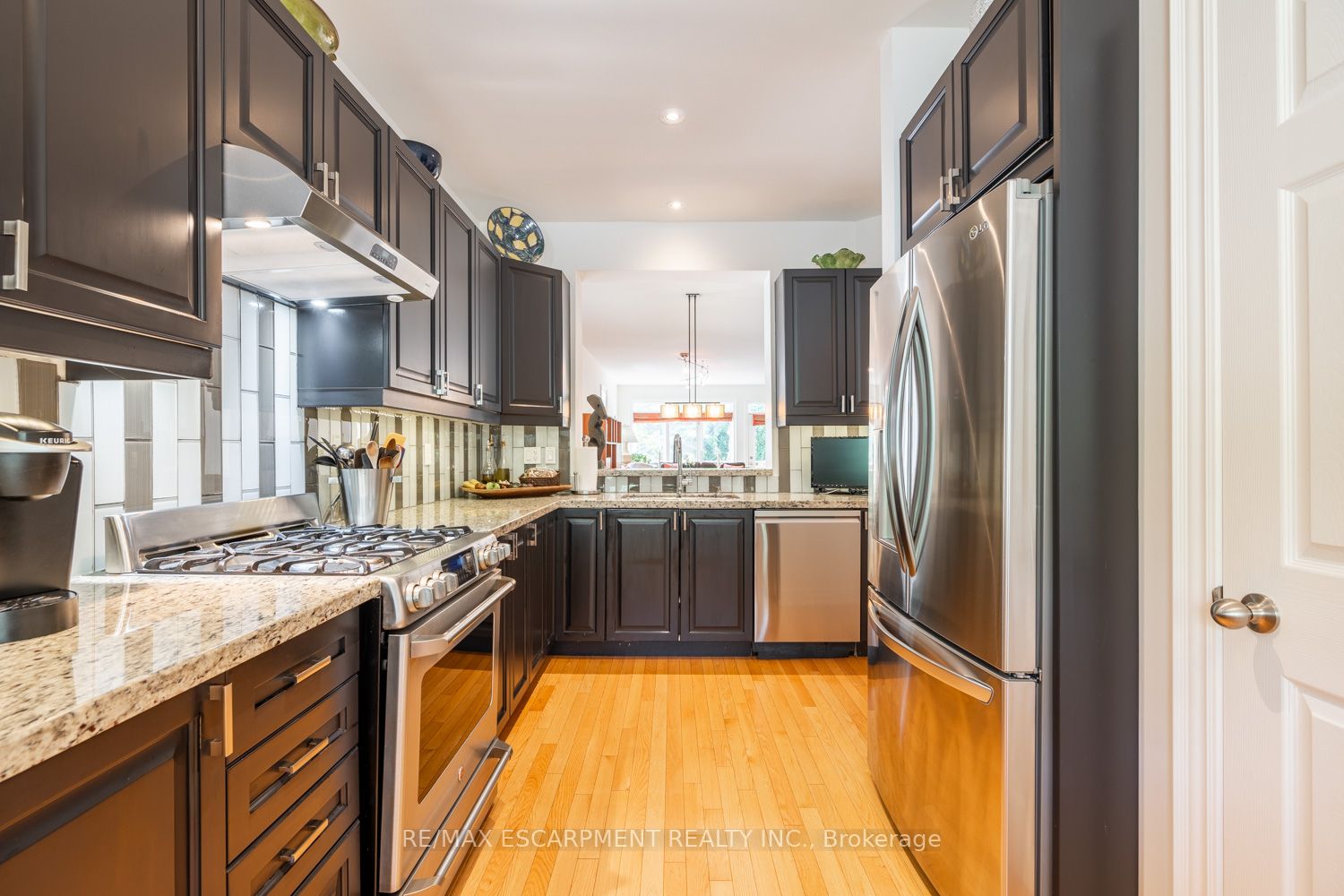 35 Riding Park Pl