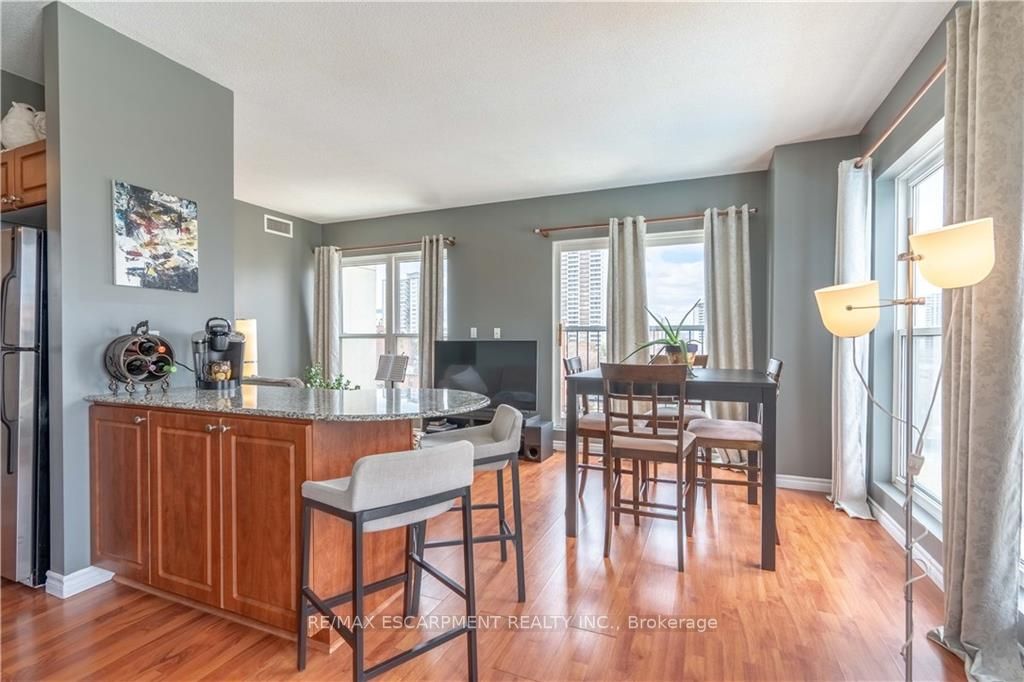 135 James Street S, #701