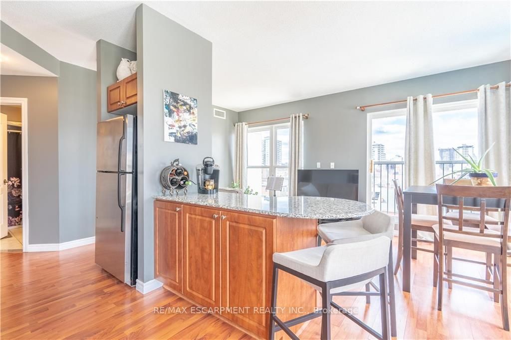 135 James Street S, #701