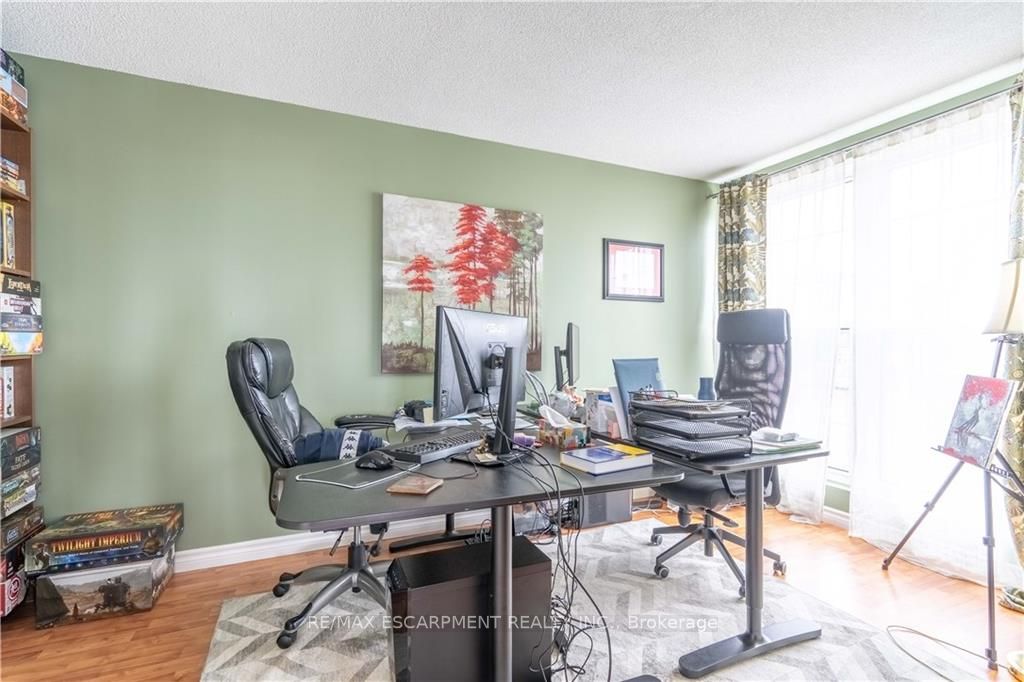135 James Street S, #701
