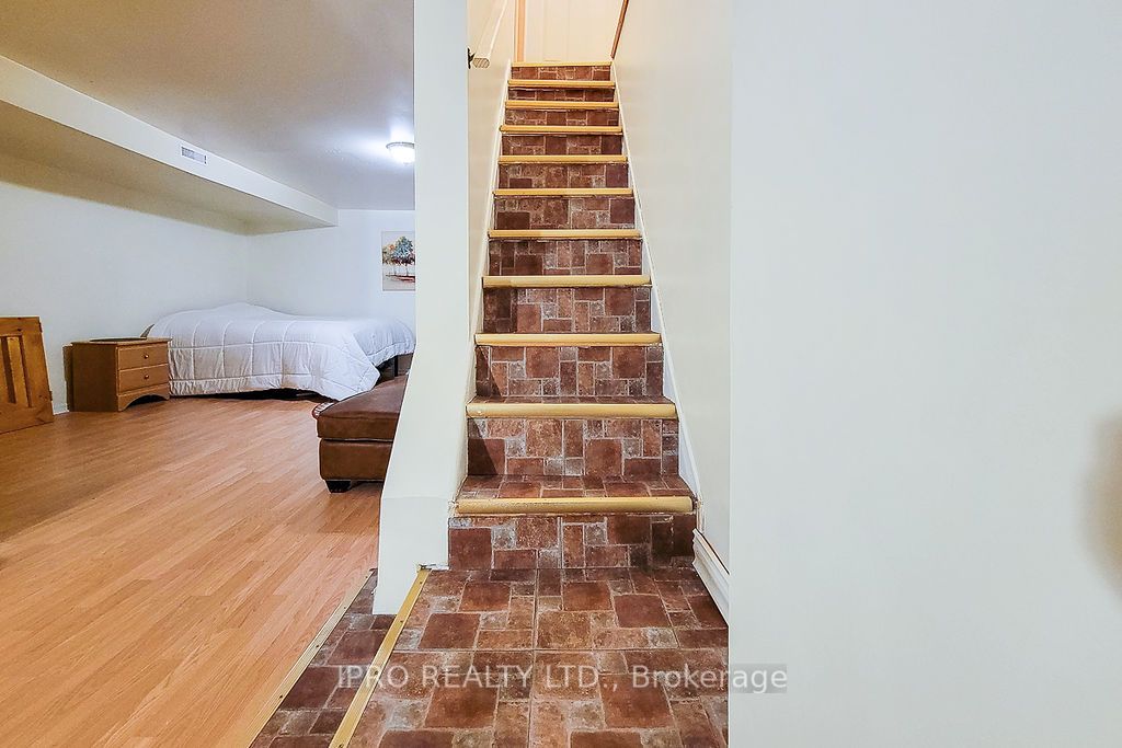 443 Ferguson Ave N