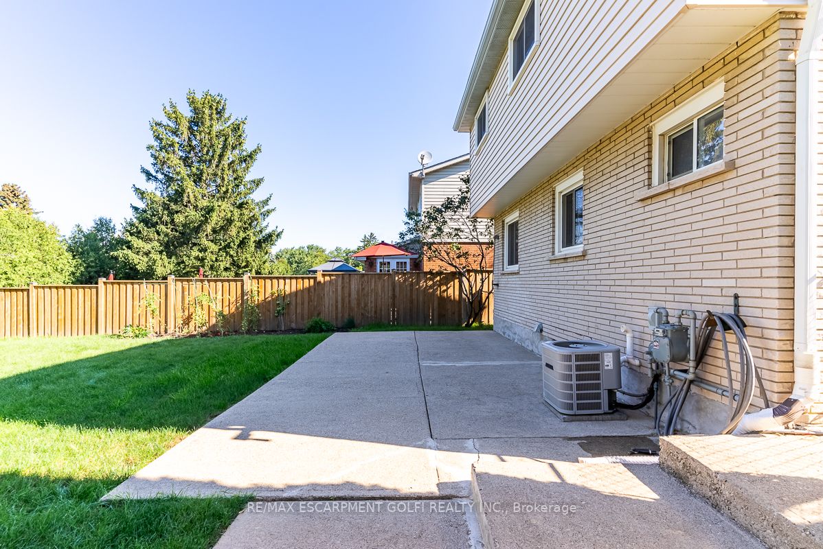 44 Elgar Avenue