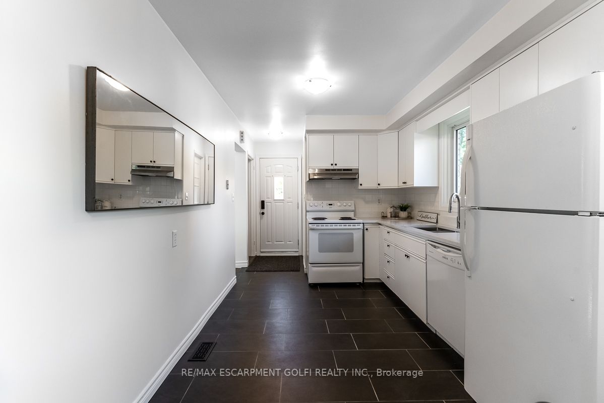 44 Elgar Avenue
