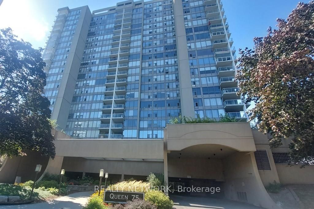 75 Queen St N, #1802