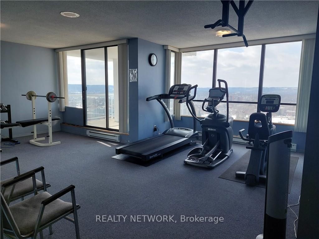 75 Queen Street N, #1802