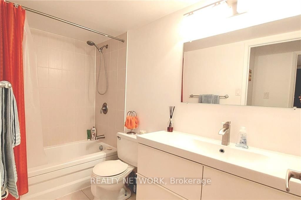 75 Queen Street N, #1802