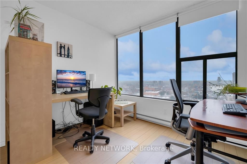 75 Queen Street N, #1802