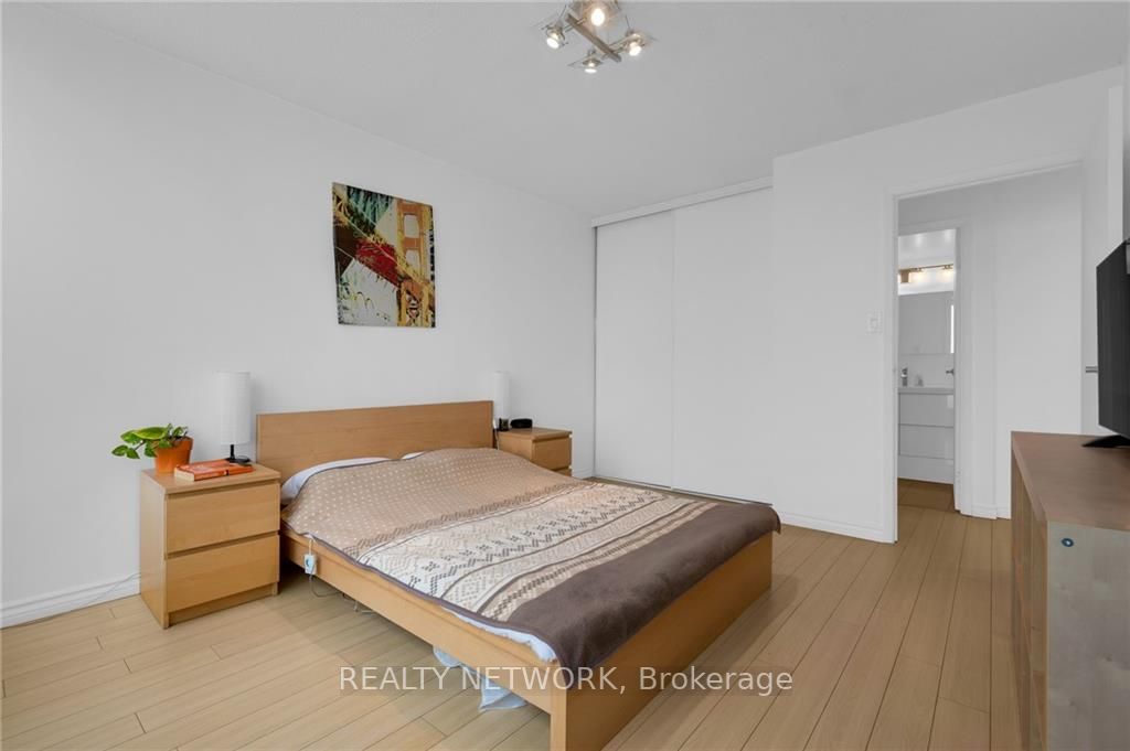 75 Queen Street N, #1802