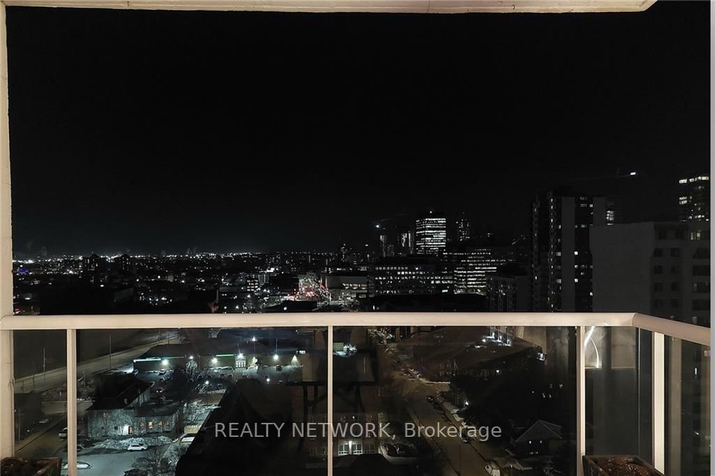 75 Queen Street N, #1802