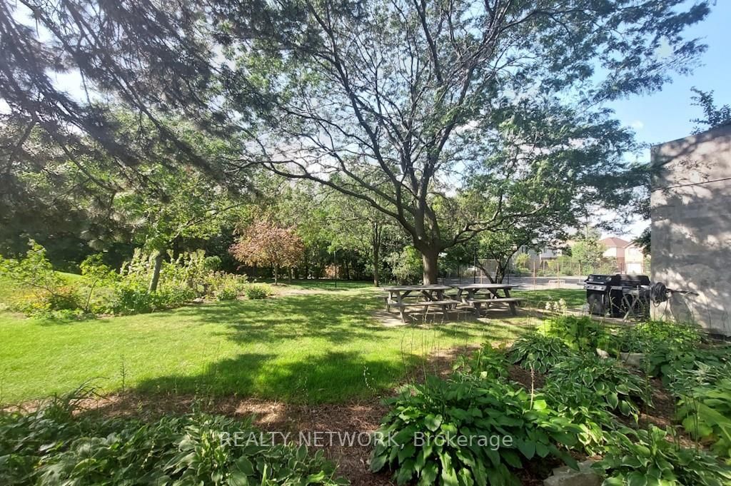 75 Queen Street N, #1802