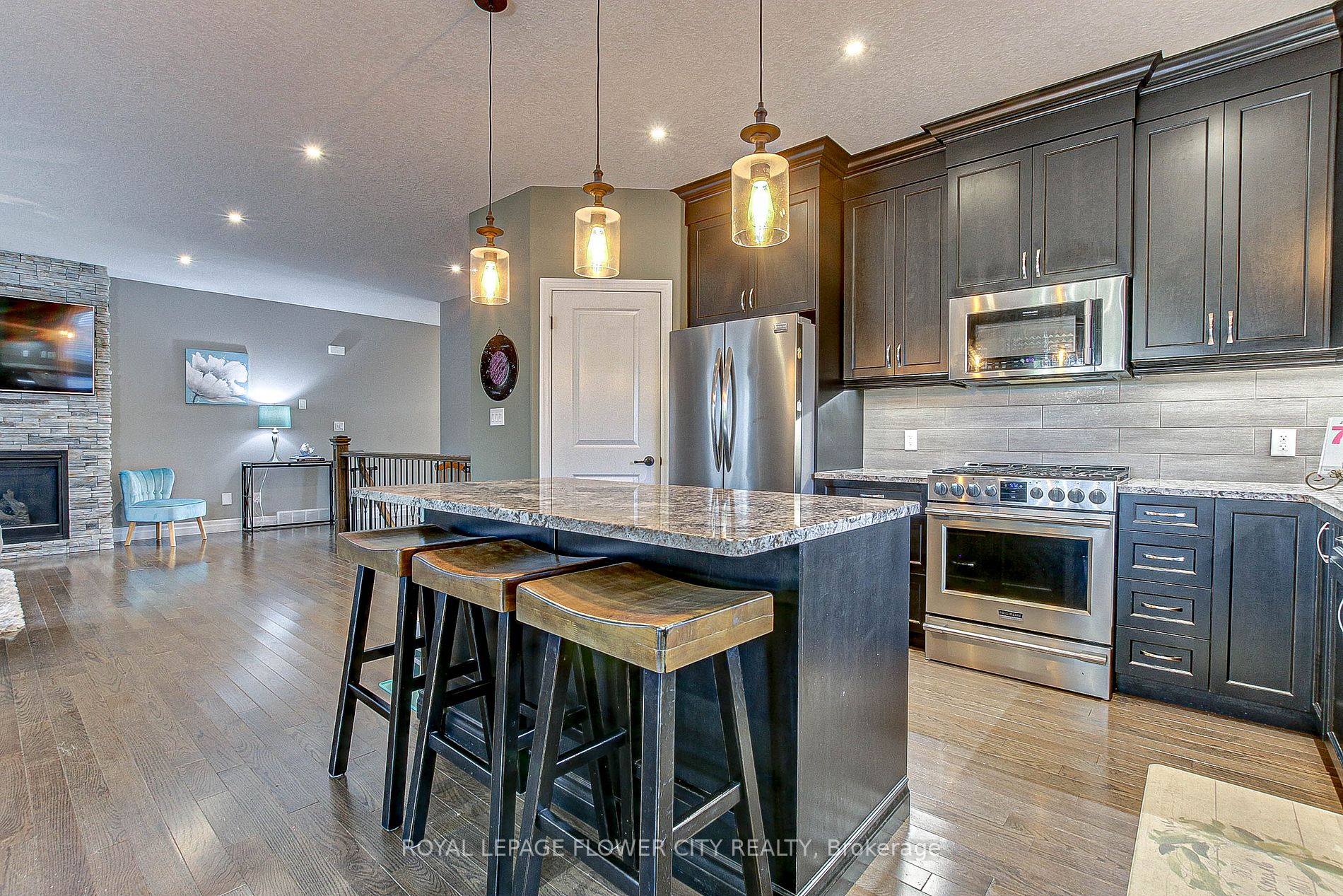 Listing X7004816 - Large Photo # 11