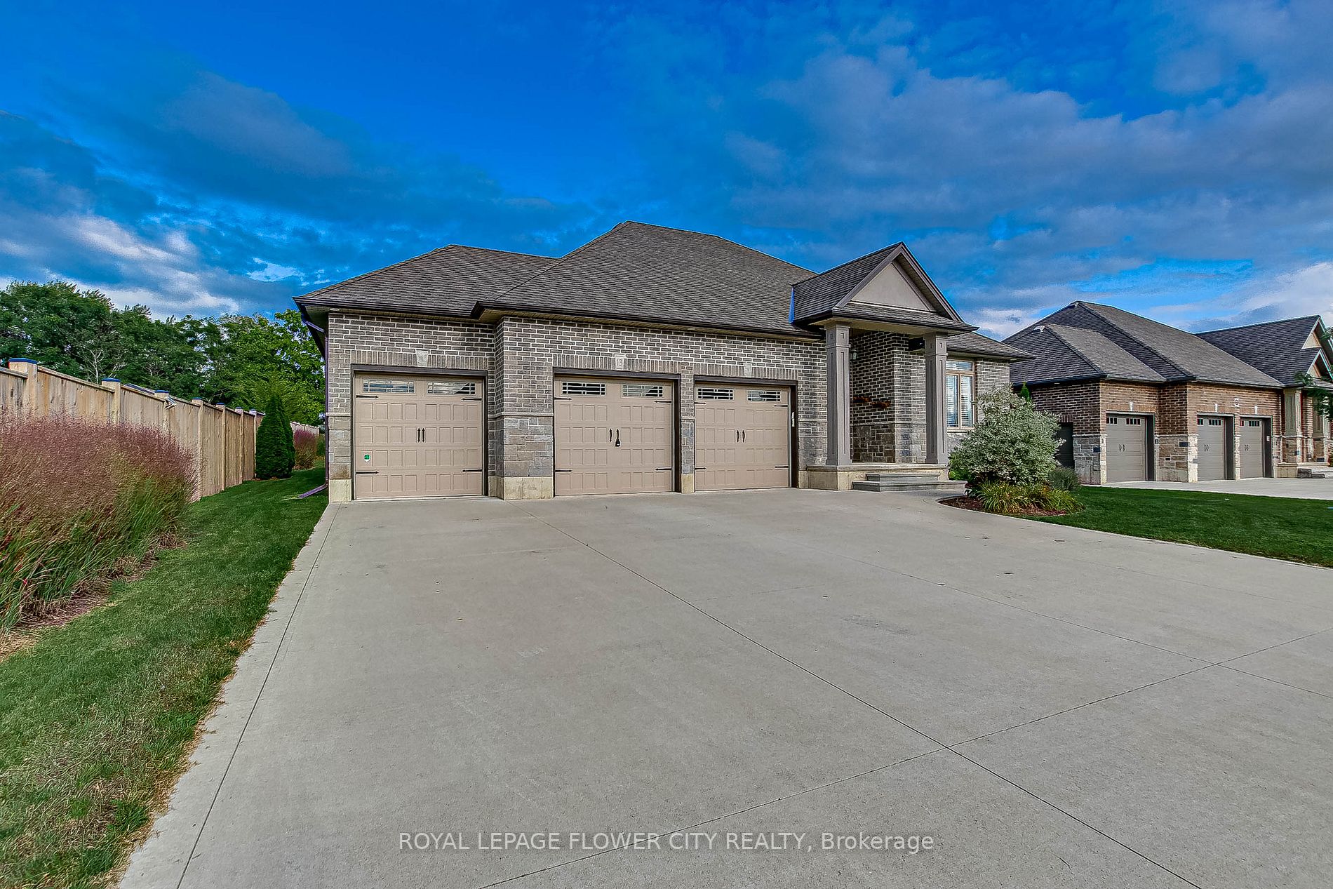 Listing X7004816 - Large Photo # 2