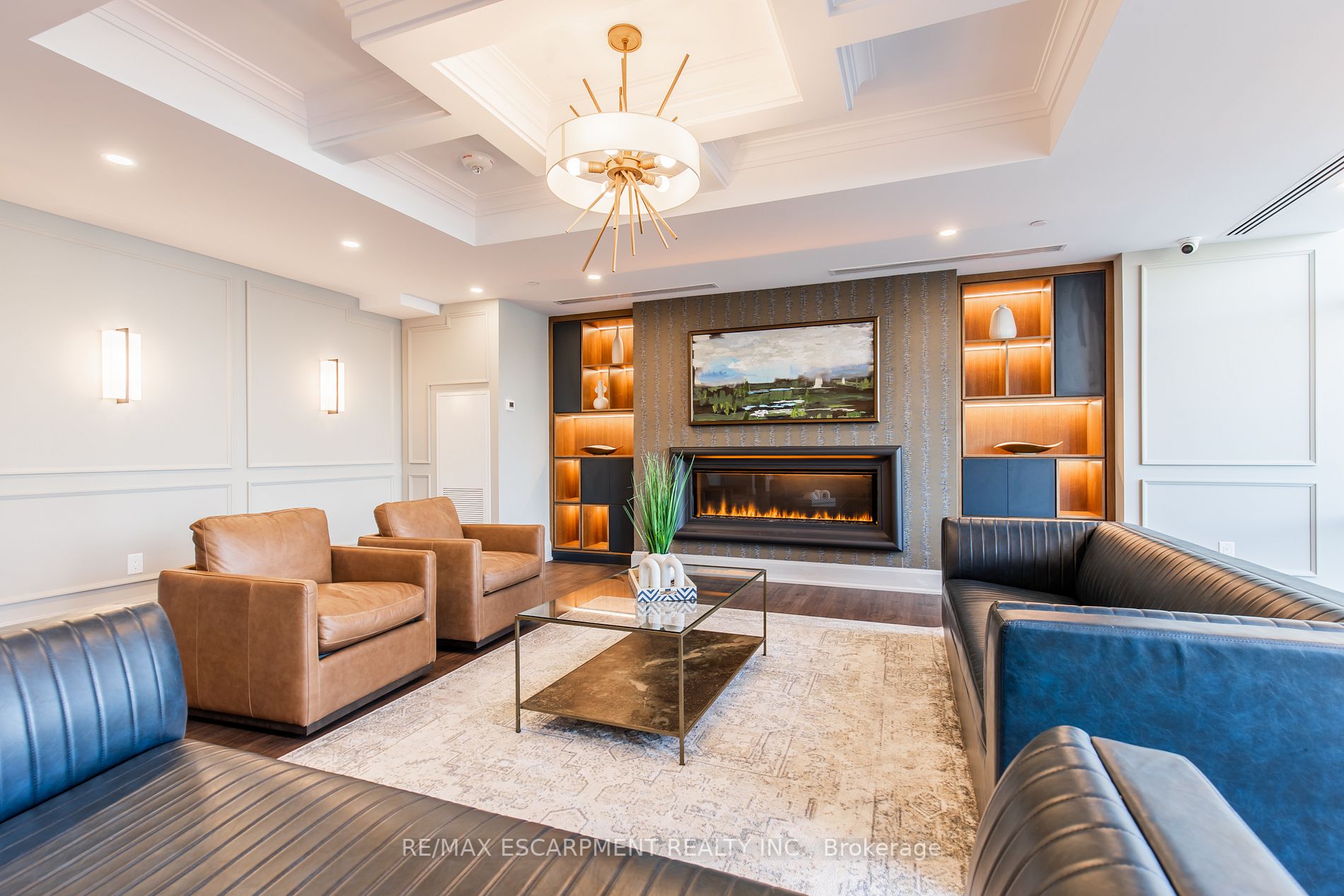 460 Dundas Street, #704