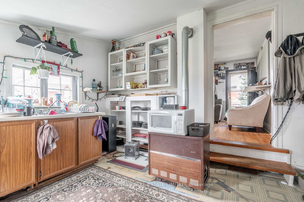 7 Omar Street