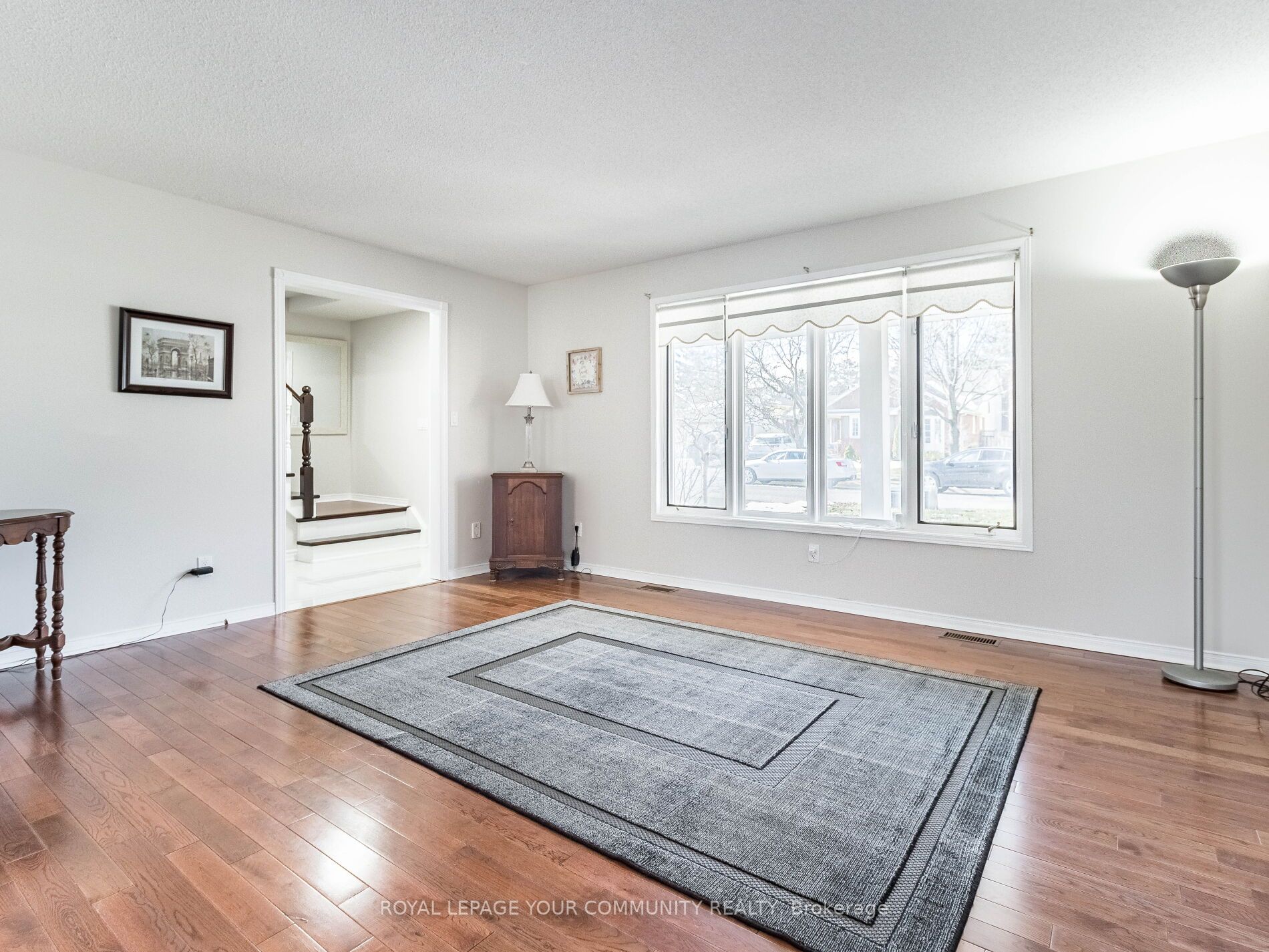 24 The Meadows St