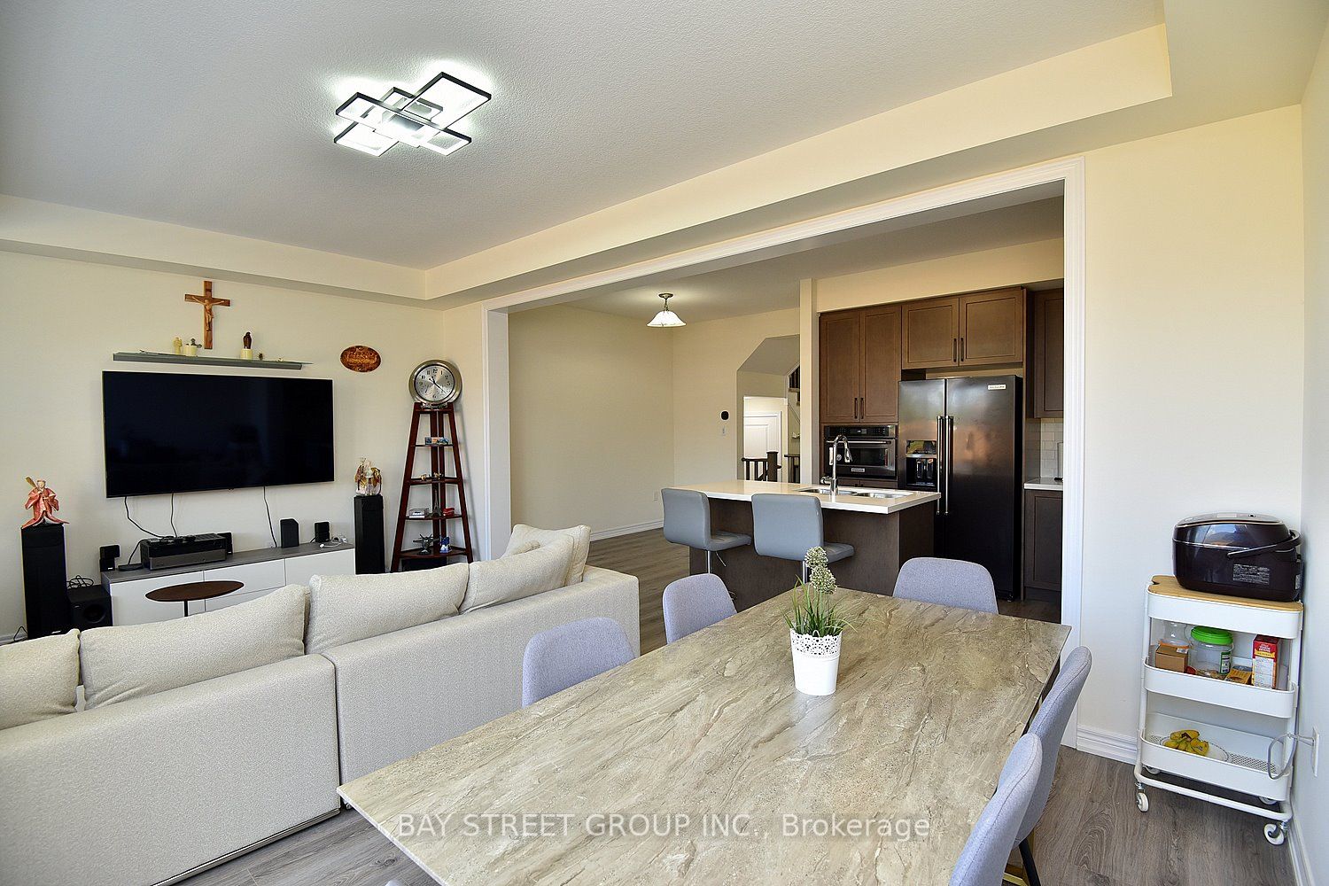 29 Hibiscus Lane