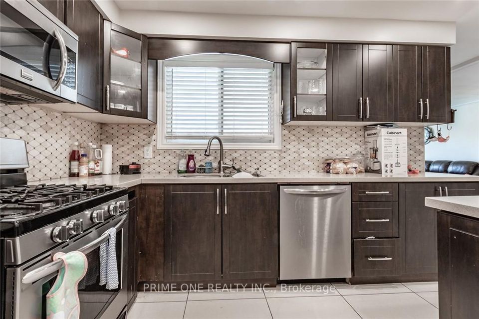 70 Gainsborough Rd