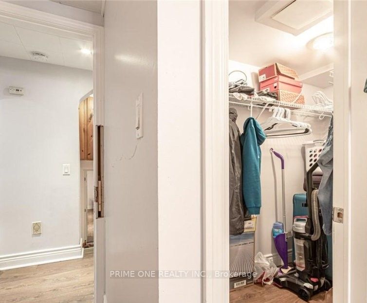 70 Gainsborough Rd