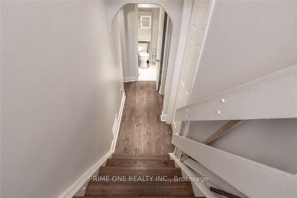 70 Gainsborough Rd