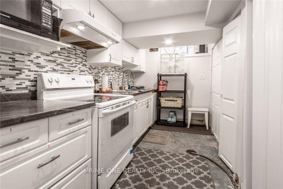 70 Gainsborough Rd