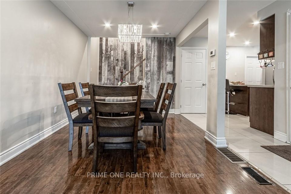 70 Gainsborough Rd