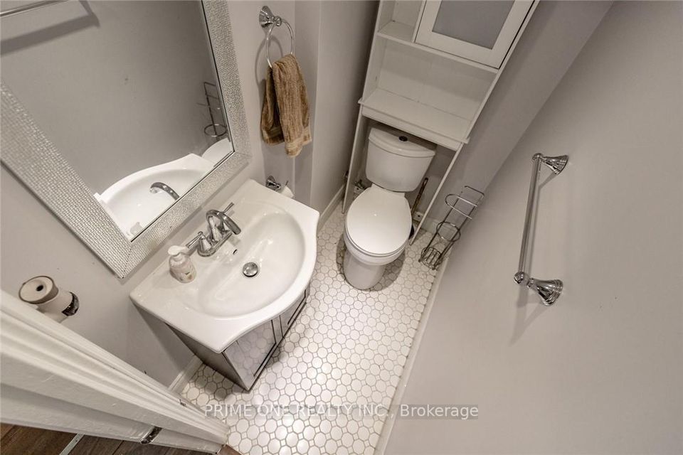 70 Gainsborough Rd