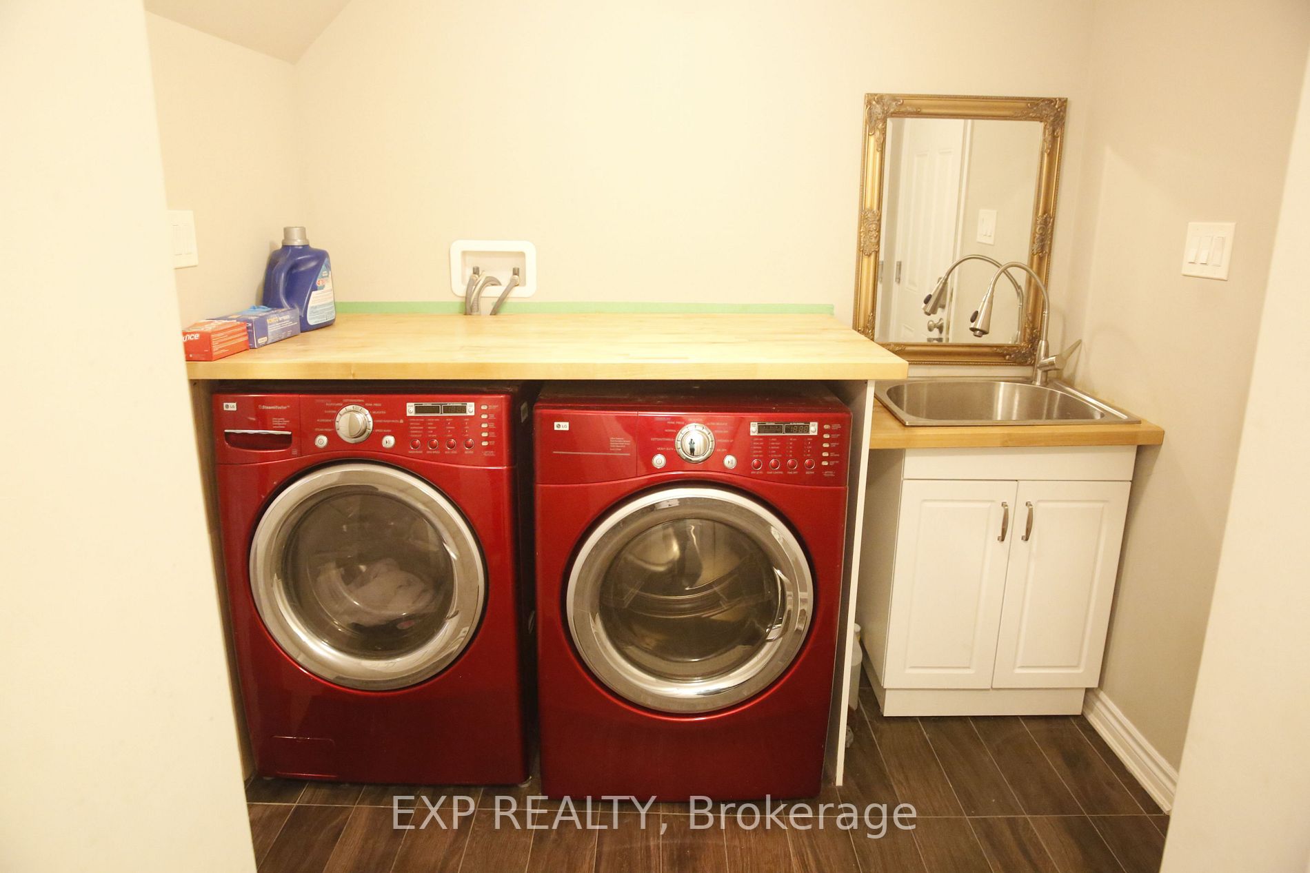 230 Avonsyde Blvd, #10