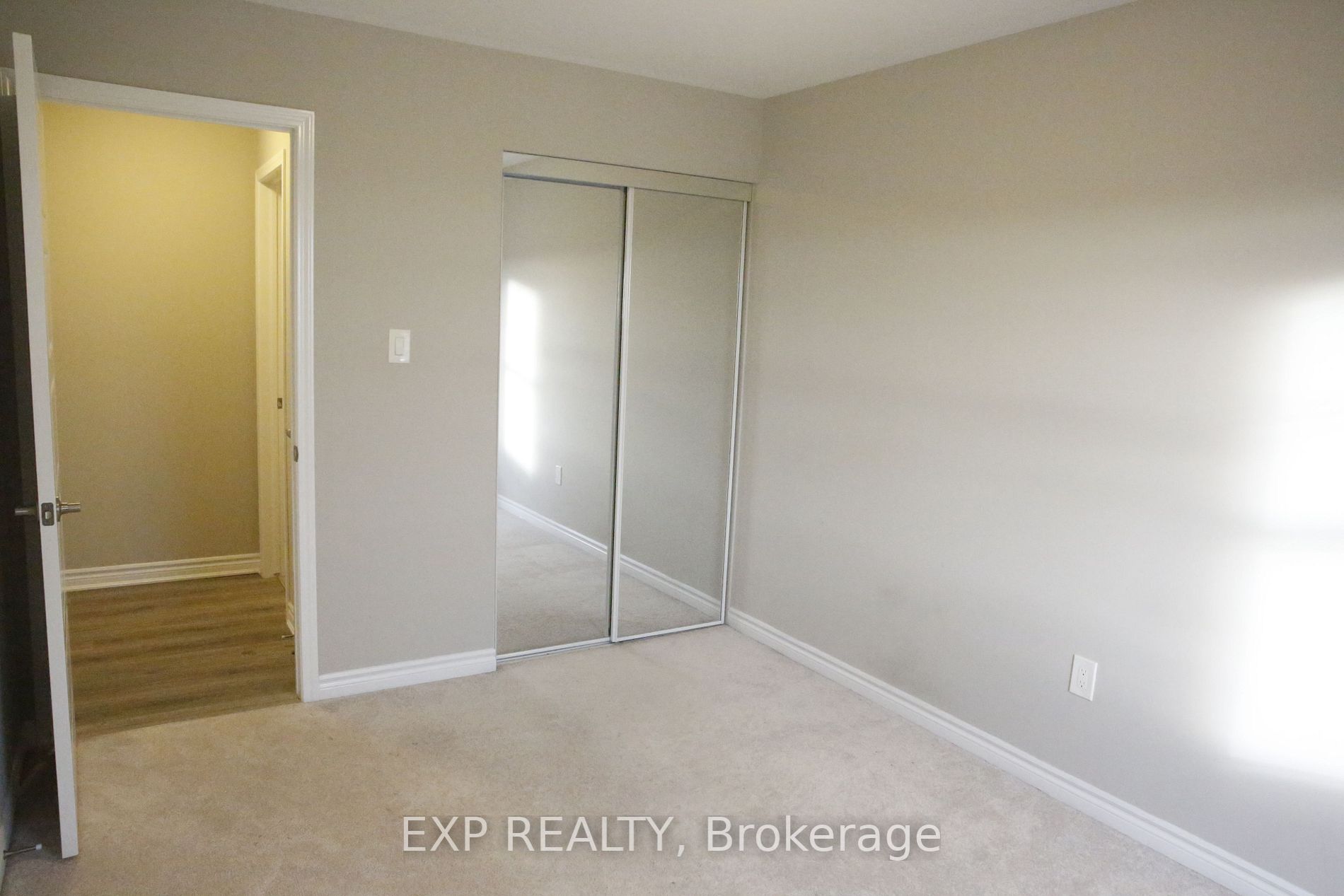 230 Avonsyde Blvd, #10