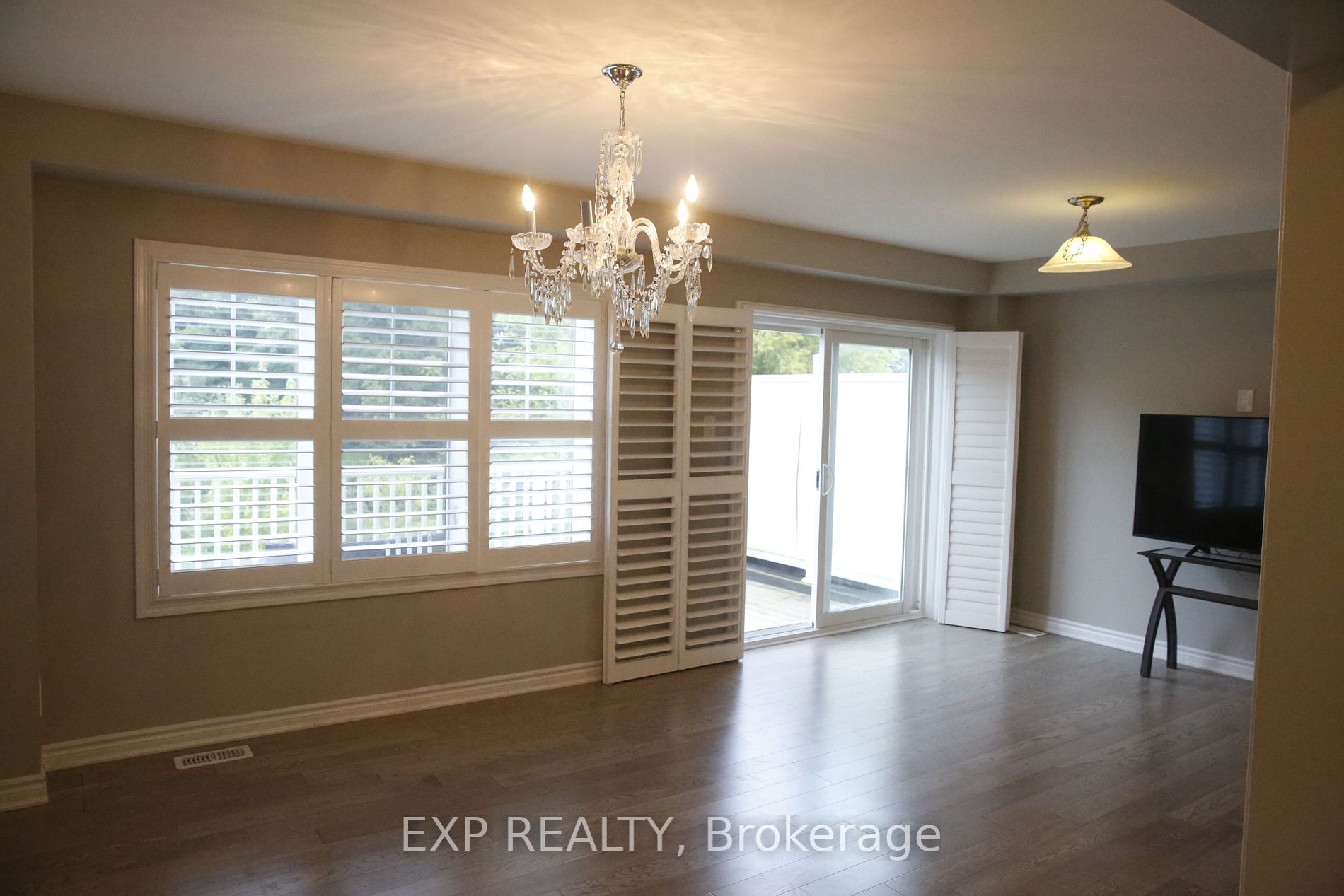 230 Avonsyde Blvd, #10