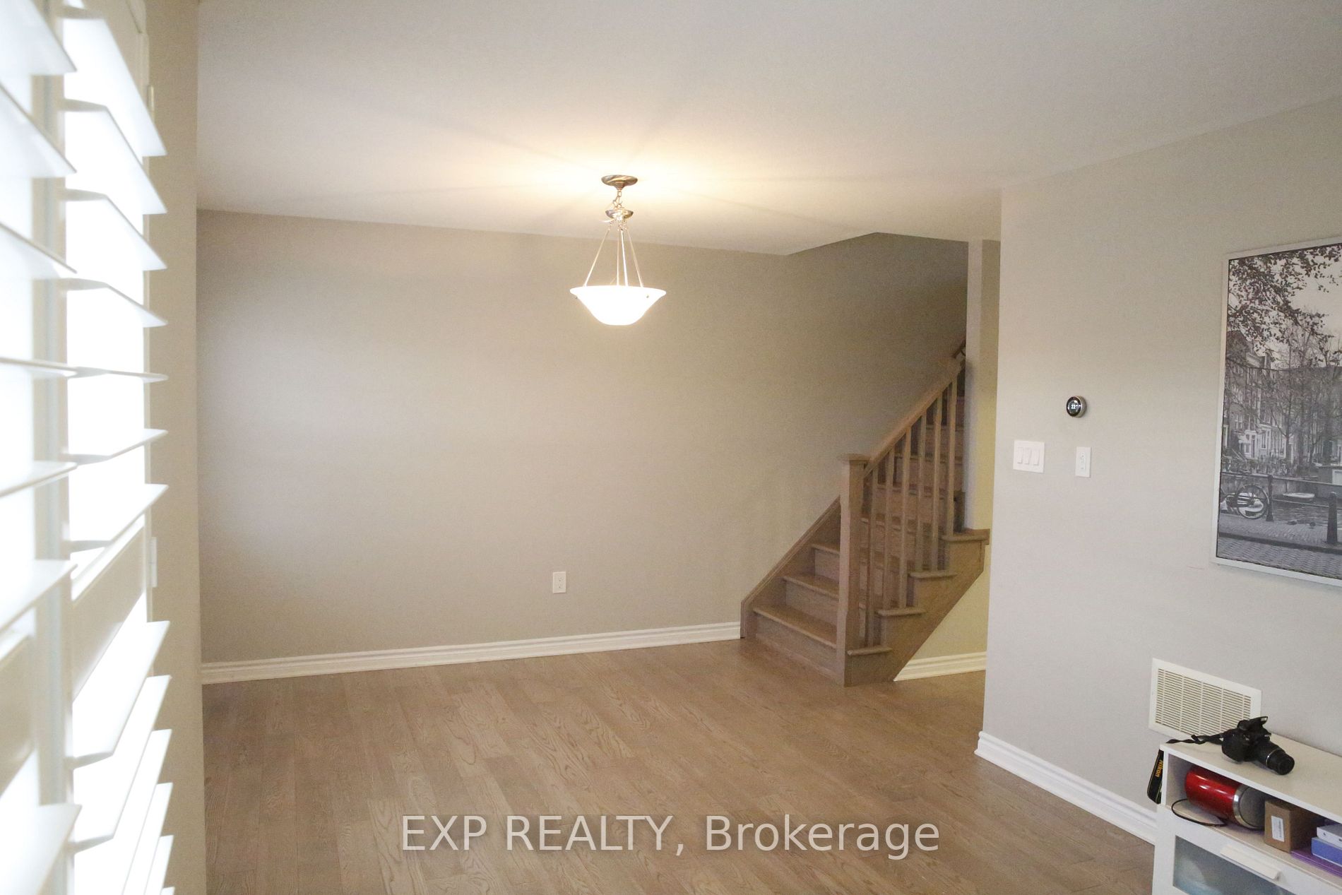230 Avonsyde Blvd, #10