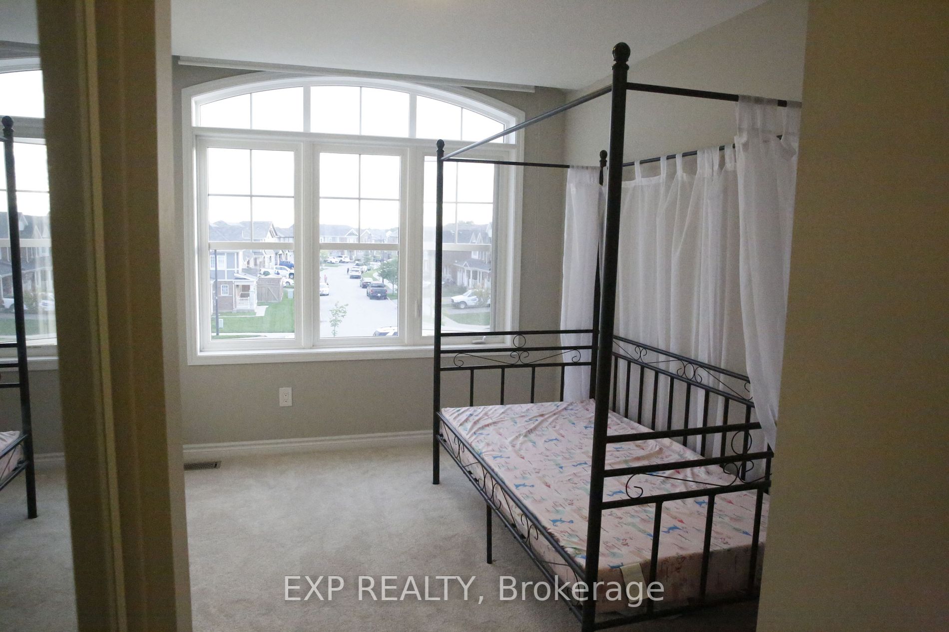 230 Avonsyde Blvd, #10