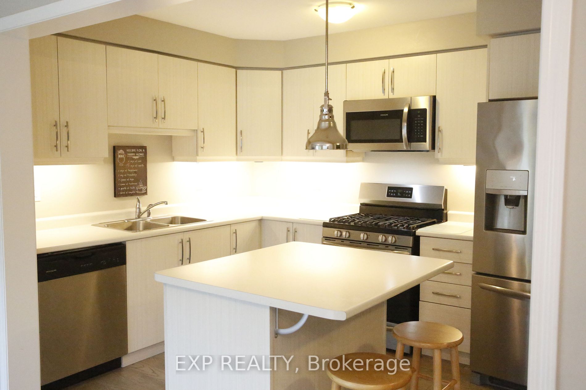230 Avonsyde Blvd, #10