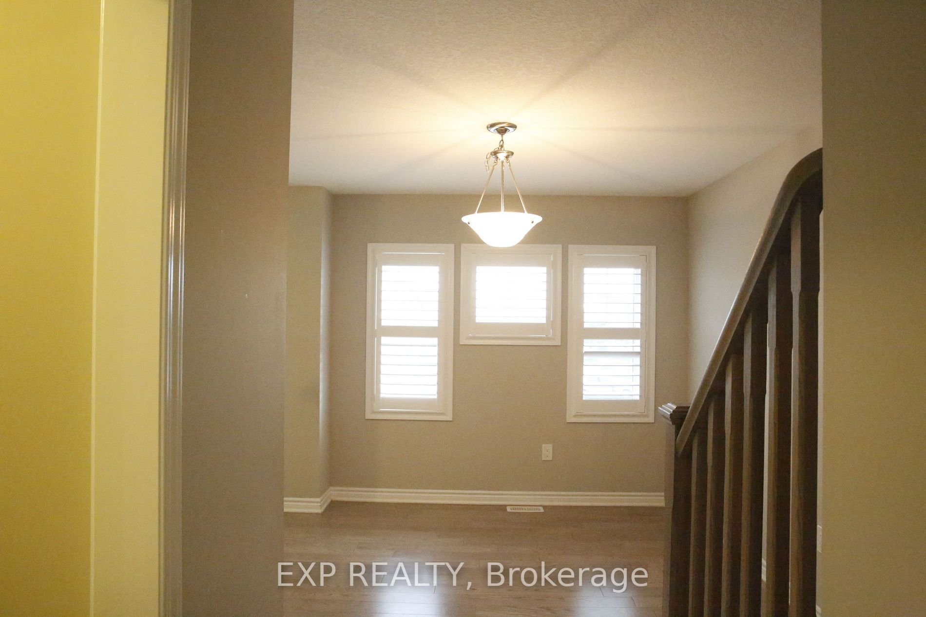 230 Avonsyde Blvd, #10
