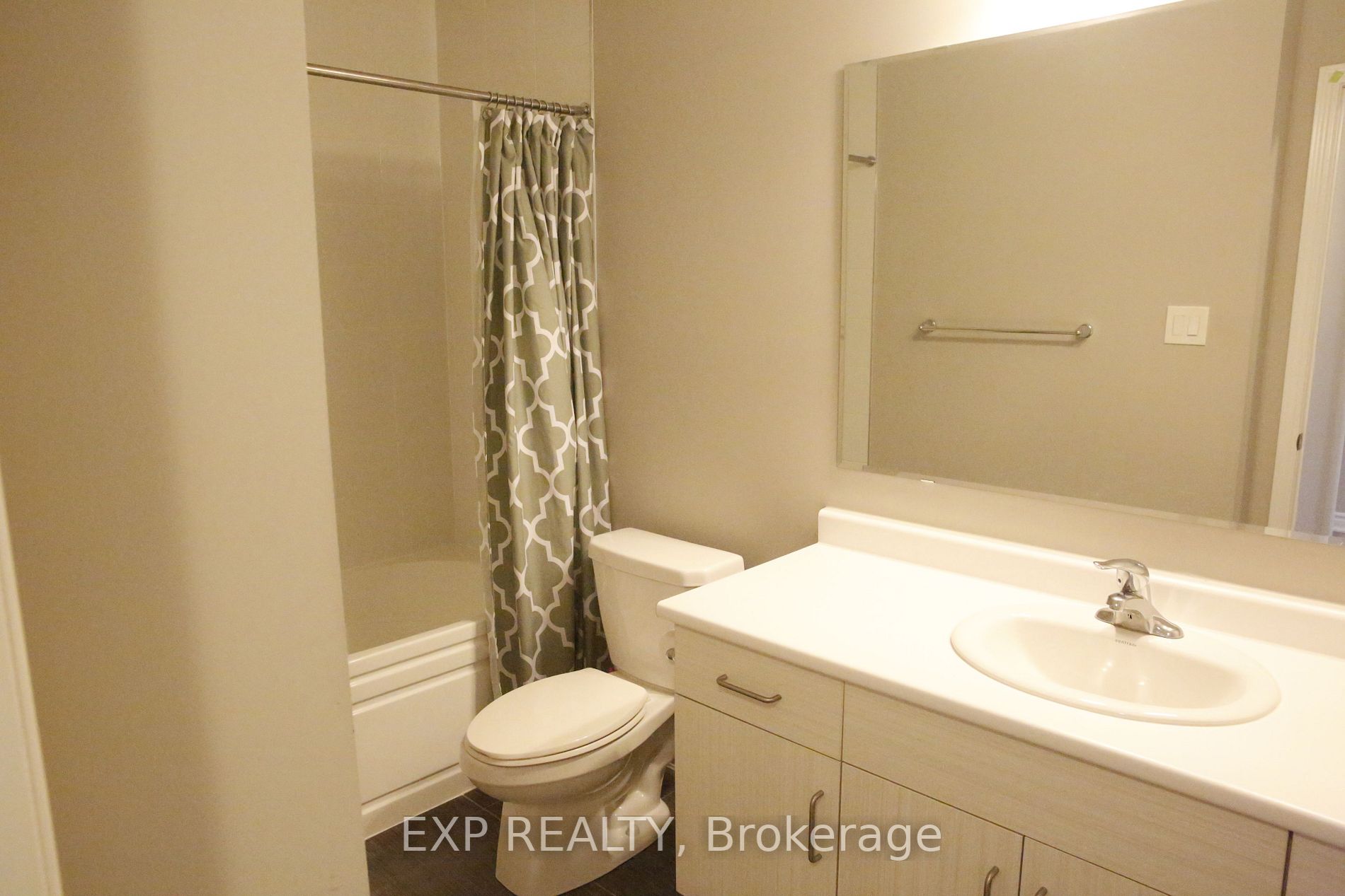 230 Avonsyde Blvd, #10