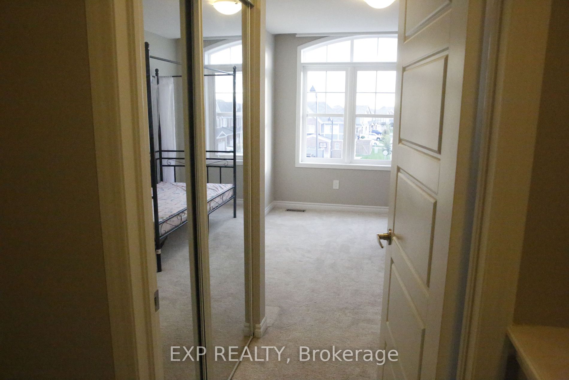 230 Avonsyde Blvd, #10