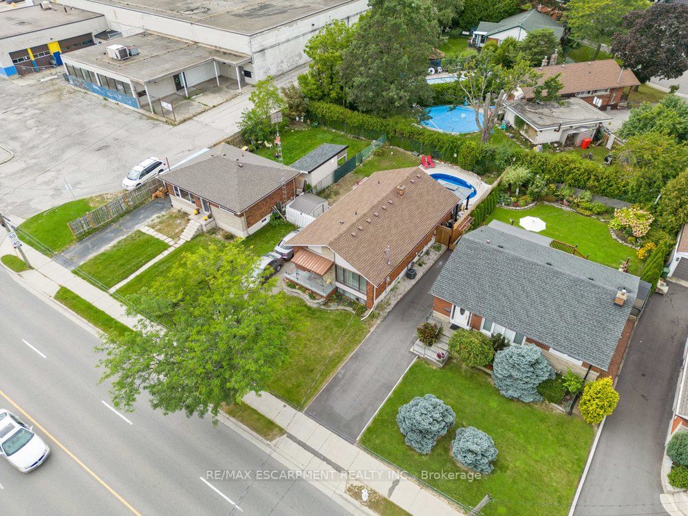 784 Upper Sherman Avenue