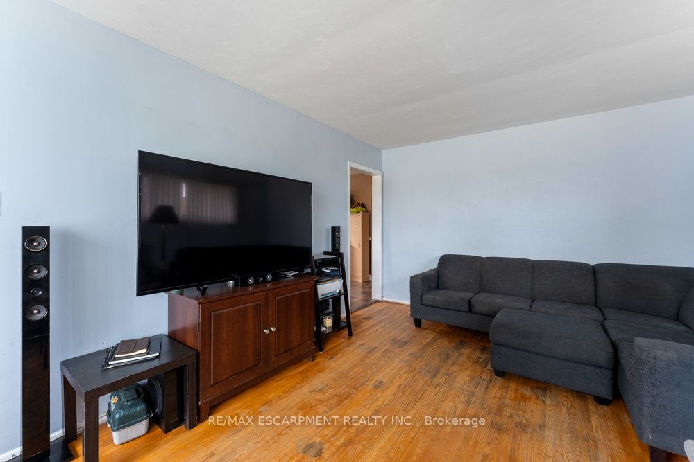 784 Upper Sherman Avenue
