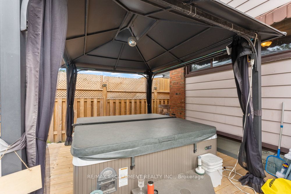 784 Upper Sherman Avenue