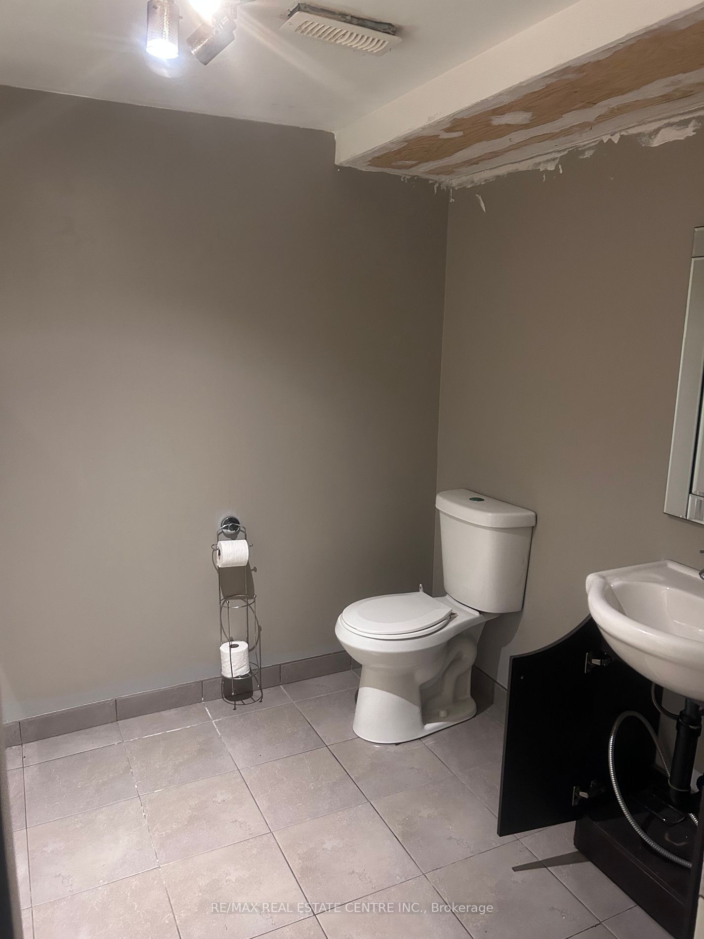 Listing X7005502 - Large Photo # 4