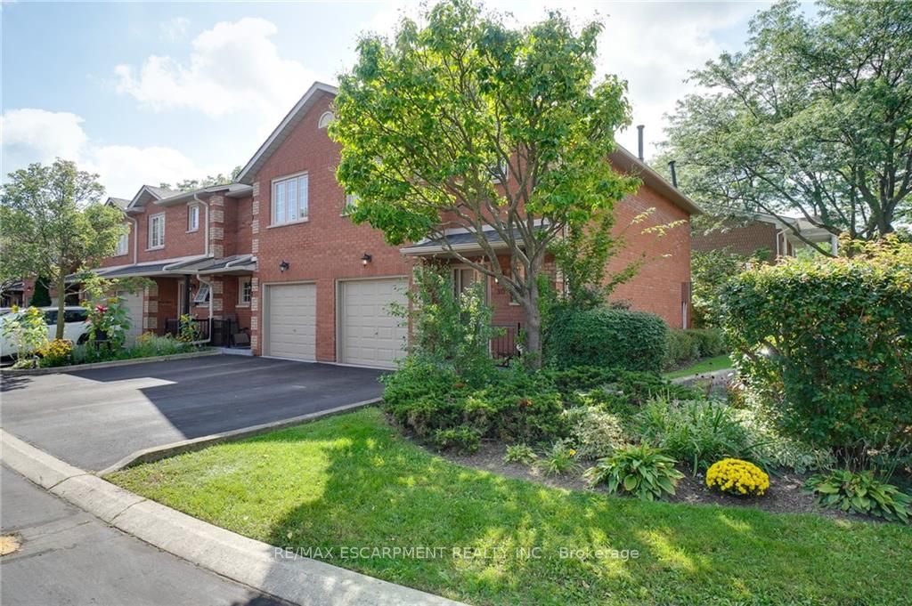 255 Mount Albion Rd, #30