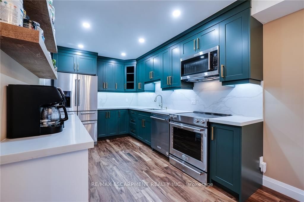 255 Mount Albion Rd, #30
