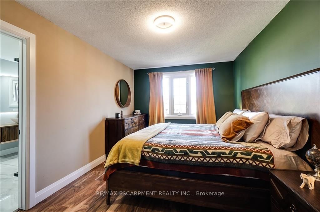 255 Mount Albion Rd, #30