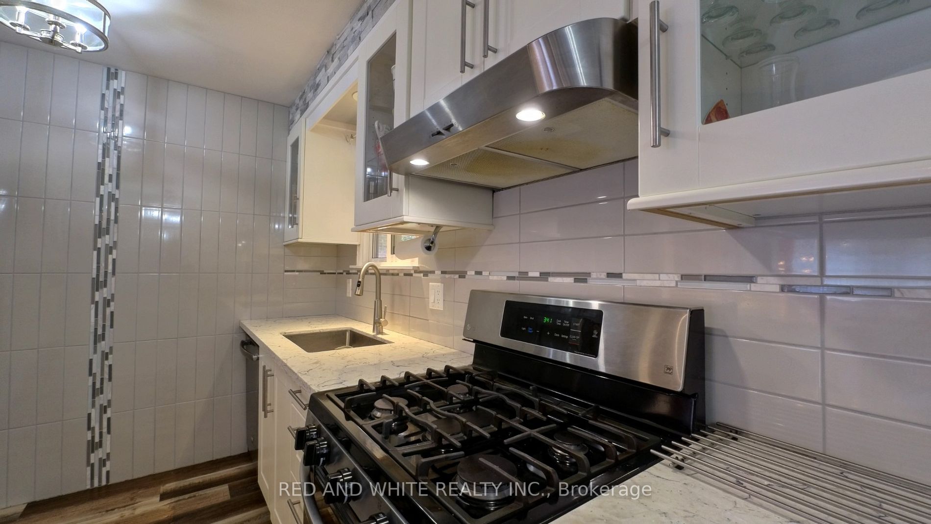 49 CEDARWOODS Crescent, #32