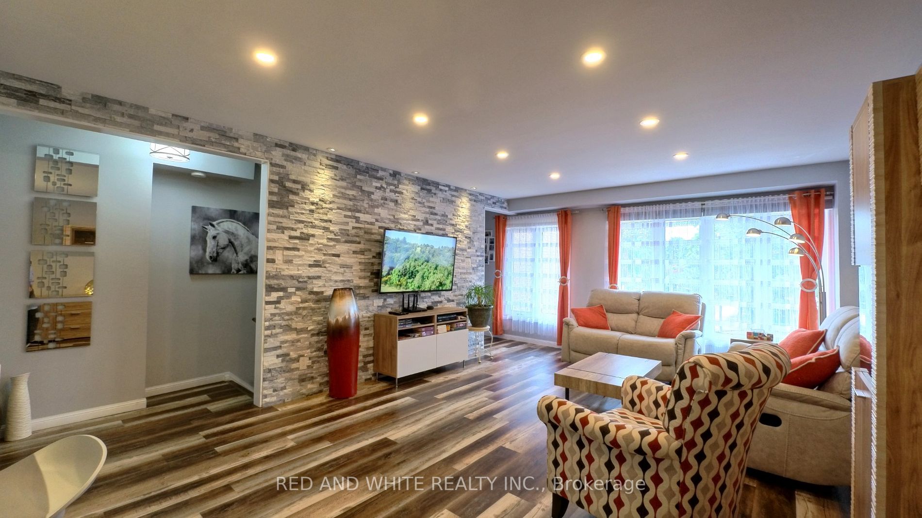 49 CEDARWOODS Crescent, #32