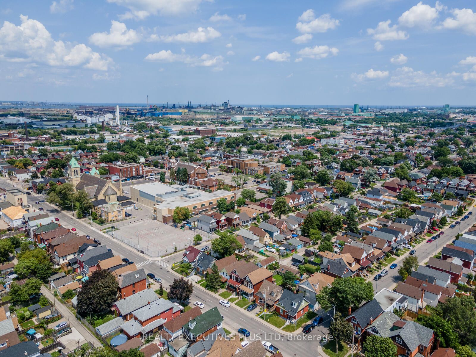 104 Sherman Ave N